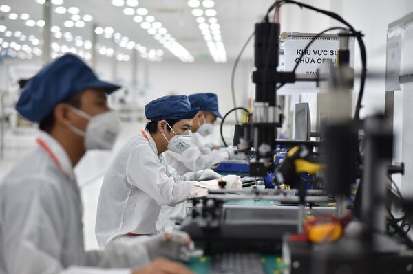 Chiếc điện thoại 5G “made in Vietnam” có gì đặc biệt? Chiếc điện thoại 5G “made in Vietnam” có gì đặc biệt? - Sputnik Việt Nam