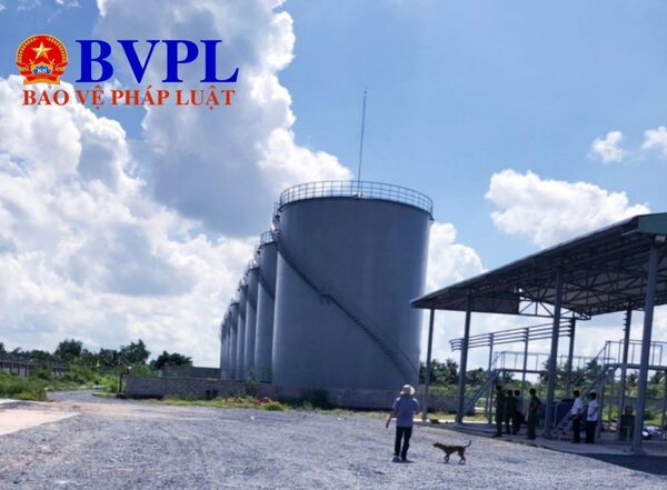 Đại gia Trịnh Sướng chỉ đạo pha chế 6 triệu lít xăng “RON 95” giả như thế nào? - Sputnik Việt Nam