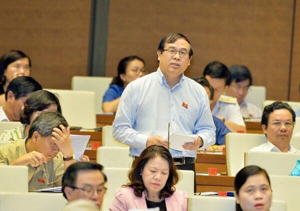 Đề xuất công dân Việt Nam xuất cảnh phải đóng phí chia tay - Sputnik Việt Nam