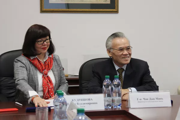 Không chỉ Matxcơva có đại học mang tên Lomonosov Không chỉ Matxcơva có đại học mang tên Lomonosov - Sputnik Việt Nam
