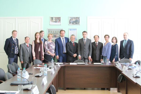 Không chỉ Matxcơva có đại học mang tên Lomonosov  - Sputnik Việt Nam