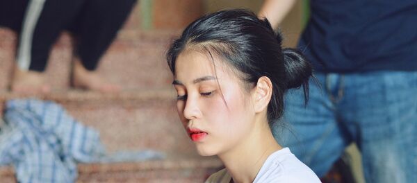 Thu Hương, cô gái có bộ ảnh khỏa thân trong hồ sen - Sputnik Việt Nam