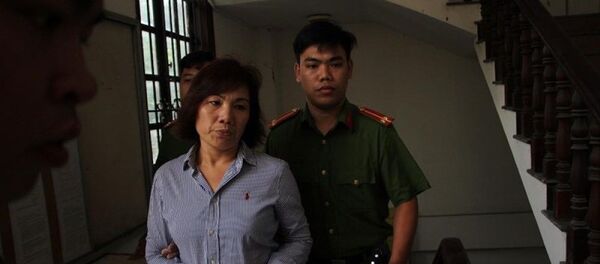 So với trước lúc bị bắt tạm giam, bà Nga tiều tụy đi nhiều. So với trước lúc bị bắt tạm giam, bà Nga tiều tụy đi nhiều. - Sputnik Việt Nam