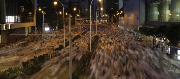 Đám đông người dân Hồng Kông biểu tình đòi xóa dự luật dẫn độ - Sputnik Việt Nam