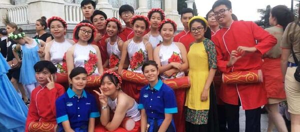 Chuẩn bị vào điệu múa Trống cơm - Sputnik Việt Nam