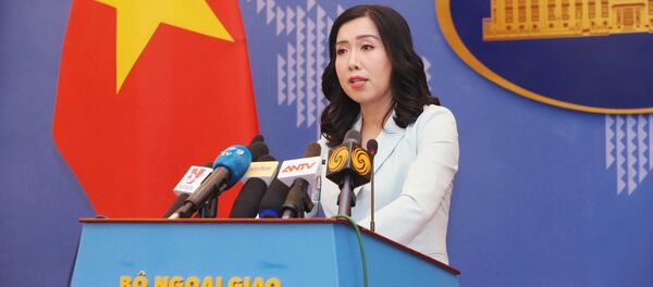 Người phát ngôn Bộ Ngoại giao Lê Thị Thu Hằng trả lời câu hỏi của các phóng viên về những vấn đề được dư luận quan tâm. Người phát ngôn Bộ Ngoại giao Lê Thị Thu Hằng trả lời câu hỏi của các phóng viên về những vấn đề được dư luận quan tâm. - Sputnik Việt Nam