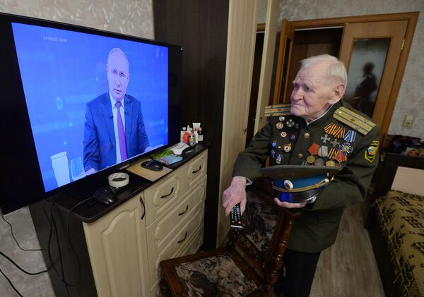 “Vững tâm về an ninh quốc gia, nỗ lực nâng cao mức sống. Nhưng trở lại XHCN là khó thành…” - Sputnik Việt Nam