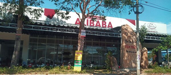 Phía trước khu đất được xây dựng công trình ghi tân của Alibaba Phía trước khu đất được xây dựng công trình ghi tân của Alibaba - Sputnik Việt Nam