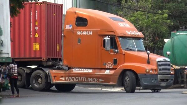 Công nghệ ốc vít: Hàng Trung Quốc thành hàng Việt chất lượng cao lừa dân Công nghệ ốc vít: Hàng Trung Quốc thành hàng Việt chất lượng cao lừa dân - Sputnik Việt Nam