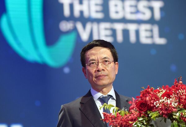 Ông Nguyễn Mạnh Hùng Ông Nguyễn Mạnh Hùng - Sputnik Việt Nam