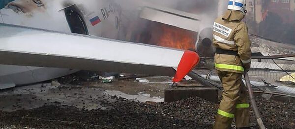 Máy bay Antonov An-24 hạ cánh khẩn cấp ở Nga - Sputnik Việt Nam