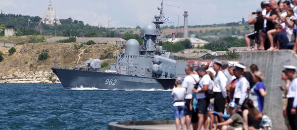 Tàu tên lửa R-71 của Hạm đội Biển Đen tại Diễn đàn kỹ thuật quân sự quốc tế Army-2019 ở Sevastopol - Sputnik Việt Nam
