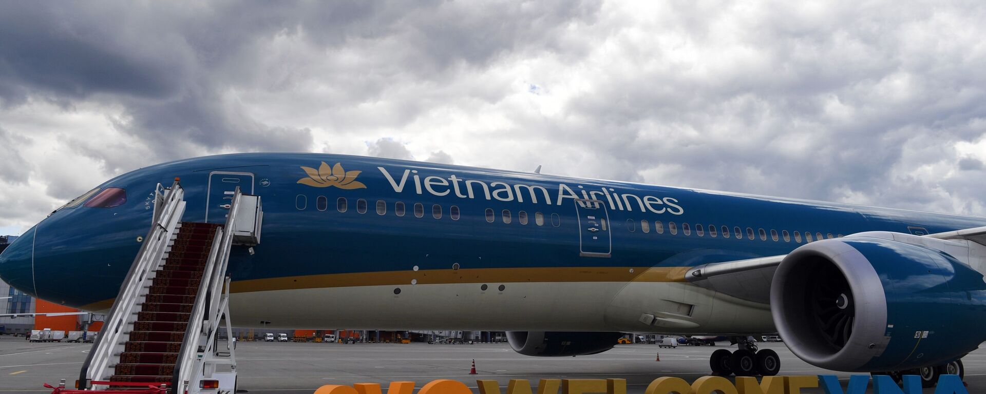 Nghi lễ trọng thể đón chào máy bay của Hãng Vietnam Airlines tại sân bay quốc tế “Sheremetyevo”  - Sputnik Việt Nam, 1920, 03.02.2021