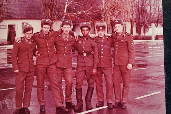 Cuộc sống thú vị hơn phim nhiều tập. Chuyện về người da đen thanh lý thảm họa Chernobyl - Sputnik Việt Nam