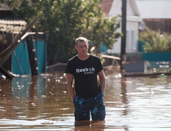 “Địa ngục trần gian!”: Cuộc chiến của dân Siberia chống lũ lụt kinh hoàng chưa từng thấy - Sputnik Việt Nam