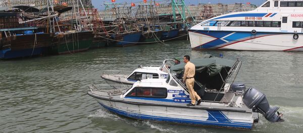 Lực lượng chức năng kêu gọi các tàu cá về nơi trú ẩn an toàn - Sputnik Việt Nam