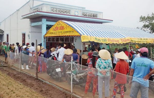 Phút trùng phùng của người mẹ 83 tuổi và con gái lưu lạc 22 năm Phút trùng phùng của người mẹ 83 tuổi và con gái lưu lạc 22 năm - Sputnik Việt Nam