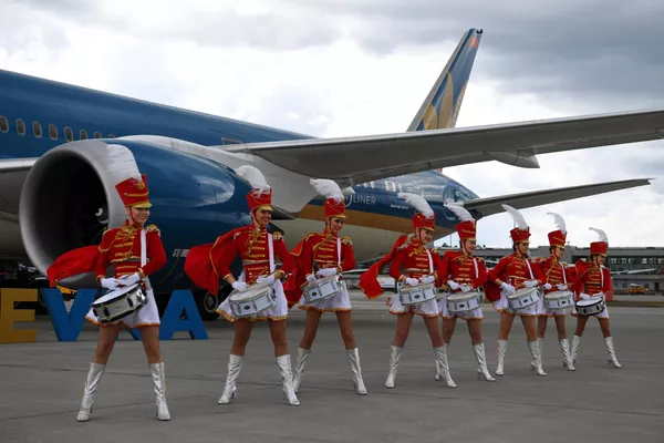 Cuộc đón tiếp long trọng máy bay của hãng Vietnam Airlines tại sân bay quốc tế Sheremetyevo Cuộc đón tiếp long trọng máy bay của hãng Vietnam Airlines tại sân bay quốc tế Sheremetyevo - Sputnik Việt Nam