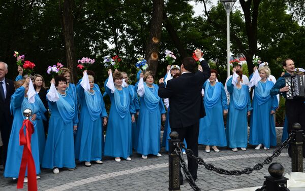 Nghi lễ khánh thành tượng đài CT Hồ Chí Minh tại Vladivostok - Sputnik Việt Nam