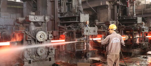 Sản xuất thép tại Công ty cổ phần Gang thép Thái Nguyên.  - Sputnik Việt Nam
