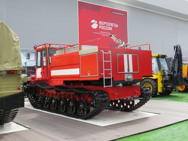 Nga giới thiệu xe chữa cháy rừng độc đáo PM-160 - Sputnik Việt Nam