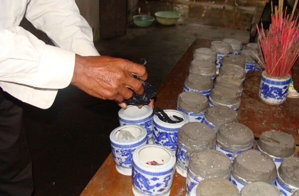 Ngôi mộ tập thể kinh dị giữa cánh đồng Nam Định và những cuộc an táng xót xa - Sputnik Việt Nam