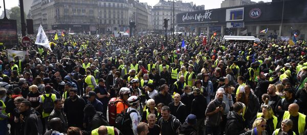 “Áo gile vàng” - Sputnik Việt Nam