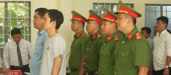 Xét xử sơ 2 cựu công an đánh người dẫn đến tử vong Xét xử sơ 2 cựu công an đánh người dẫn đến tử vong - Sputnik Việt Nam