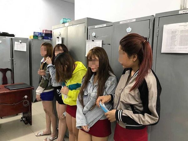 Massage kích dục dành cho vua giá 13 triệu/lượt ở Sài Gòn - Sputnik Việt Nam