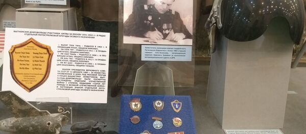 Bộ hiện vật của Bảo tàng Lực lượng Vũ trang TƯ Liên bang Nga đã bổ sung thêm họ tên của các chiến sĩ Hồng quân người Việt tham gia bảo vệ Matxcơva hồi mùa đông 1941-1942. - Sputnik Việt Nam