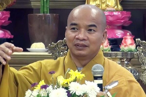 Vụ sư trụ trì tiến sĩ Phật học bị bắt vì hiếp dâm: Bé gái 14 tuổi khai gì? Vụ sư trụ trì tiến sĩ Phật học bị bắt vì hiếp dâm: Bé gái 14 tuổi khai gì? - Sputnik Việt Nam