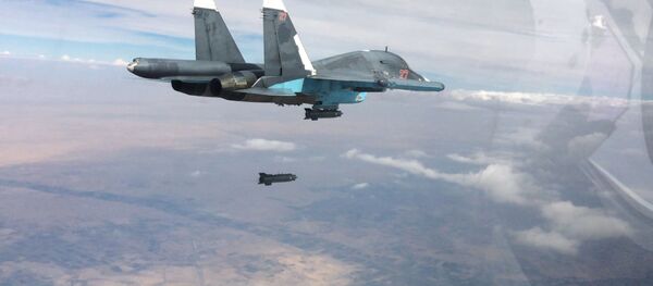 Máy bay tiêm kích - ném bom Su-34 trong hoạt động không kích ở tỉnh Raqqa và tỉnh Aleppo, Syria. Máy bay tiêm kích - ném bom Su-34 trong hoạt động không kích ở tỉnh Raqqa và tỉnh Aleppo, Syria. - Sputnik Việt Nam