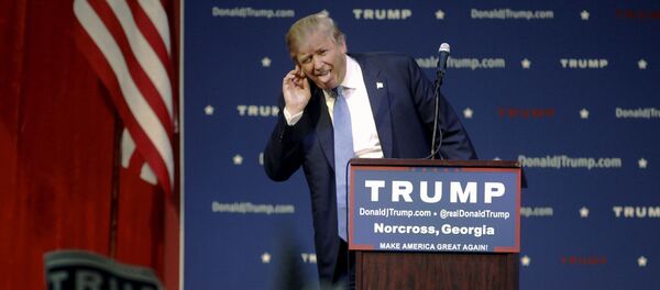 Úng cử viên tổng thống của Đảng Cộng hòa Donald Trump trong chiến dịch tranh cử ở Norcross, bang Georgia. - Sputnik Việt Nam