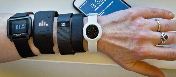 Vòng đeo tay theo dõi sức khỏe Vòng đeo tay theo dõi sức khỏe - Sputnik Việt Nam