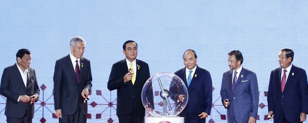  Thủ tướng Nguyễn Xuân Phúc dự khai mạc Hội nghị cấp cao ASEAN lần thứ 34 - Sputnik Việt Nam