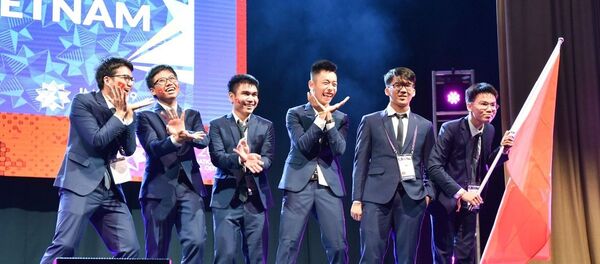 Việt Nam giành 2 Huy chương Vàng kỳ thi Olympic Toán quốc tế lần thứ 60 – IMO 2019 - Sputnik Việt Nam