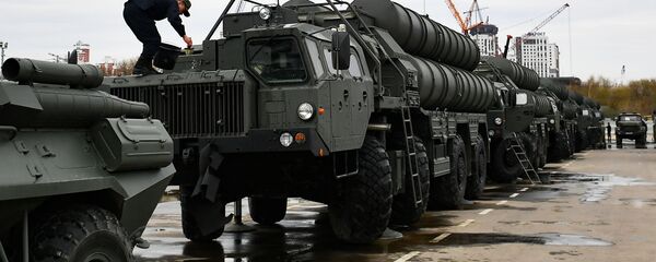 Hệ thống tên lửa phòng không S-400 Hệ thống tên lửa phòng không S-400 - Sputnik Việt Nam