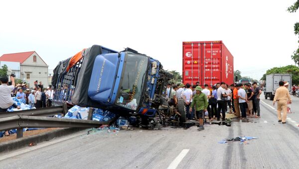 Hiện trường vụ tai nạn.  - Sputnik Việt Nam