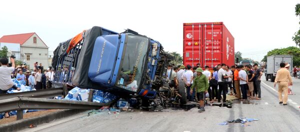 Hiện trường vụ tai nạn.  - Sputnik Việt Nam