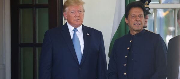 Thủ tướng Pakistan Imran Khan và Donald Trump - Sputnik Việt Nam