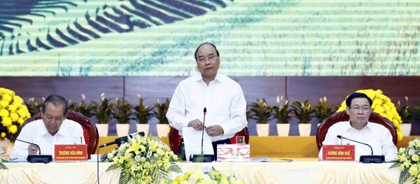 Tiến tới Đại hội XIII của Đảng: Thủ tướng Nguyễn Xuân Phúc chủ trì buổi làm việc của Tiểu ban Kinh tế-Xã hội Đại hội XIII với các địa phương Tiến tới Đại hội XIII của Đảng: Thủ tướng Nguyễn Xuân Phúc chủ trì buổi làm việc của Tiểu ban Kinh tế-Xã hội Đại hội XIII với các địa phương - Sputnik Việt Nam