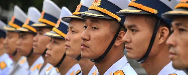 Lễ nghênh đón tàu khu trục Quang Trung của Hải quân Việt Nam tại Vladivostok - Sputnik Việt Nam