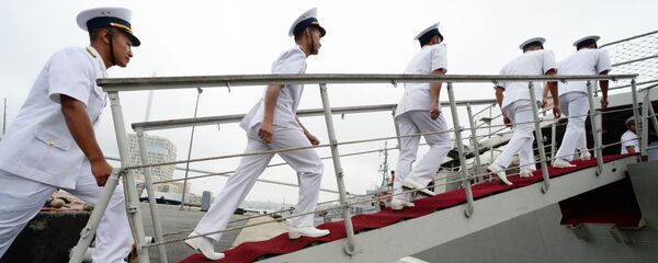 Lễ nghênh đón tàu khu trục Quang Trung của Hải quân Việt Nam tại Vladivostok - Sputnik Việt Nam