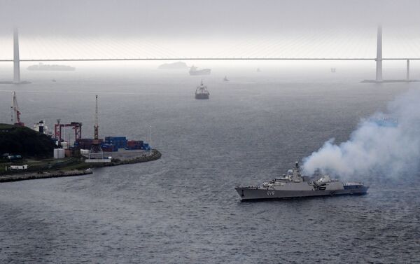 Lễ nghênh đón tàu khu trục Quang Trung của Hải quân Việt Nam tại Vladivostok - Sputnik Việt Nam