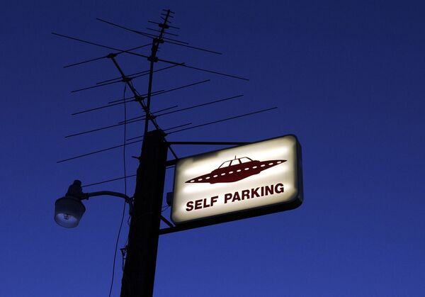 Chấm nhỏ trên bản đồ. Tại sao người Mỹ sẵn sàng xông vào Khu vực 51 - Sputnik Việt Nam