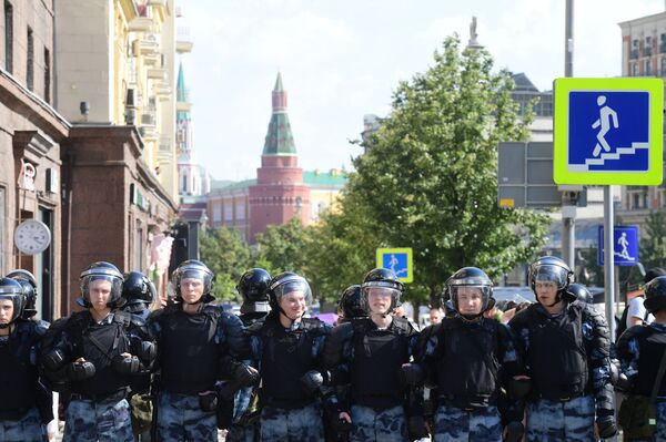 Hơn một ngàn người đã bị bắt giữ trong cuộc biểu tình trái phép ở Moskva - Sputnik Việt Nam