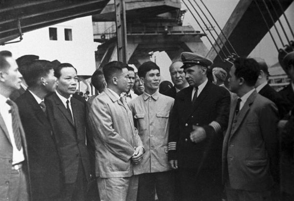 Hà Nội thân thuộc, Matxcơva gần gũi Hà Nội thân thuộc, Matxcơva gần gũi - Sputnik Việt Nam