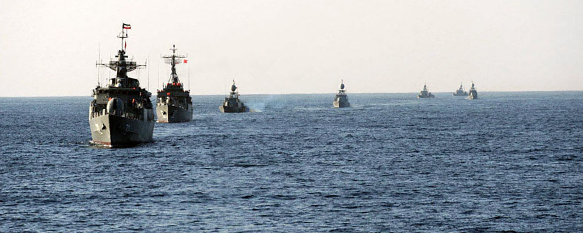 Hải quân của Iran ở eo biển Hormuz - Sputnik Việt Nam, 1920, 11.05.2021