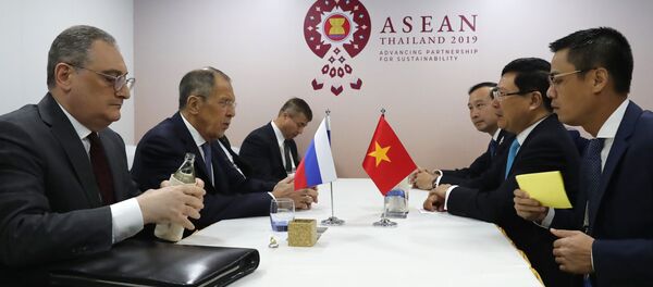 Bộ trưởng Ngoại giao Việt Nam và Nga thảo luận về tương tác trong chính sách đối ngoại  - Sputnik Việt Nam