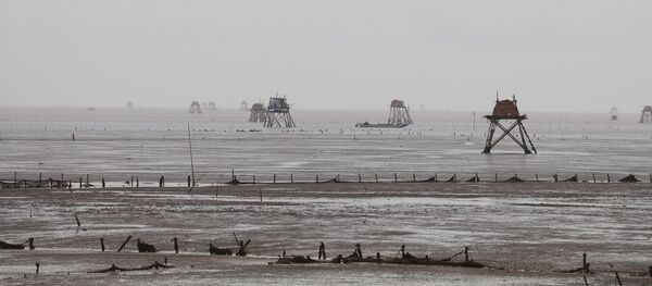 Lao động tại các chòi canh trên biển đã về nơi tránh trú bão an toàn.  - Sputnik Việt Nam